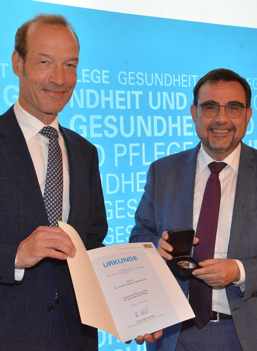 Dr. Armin Gehrmann bei der Verleihung der Bayerischen Staatsmedaille für Verdienste um Gesundheit und Pflege