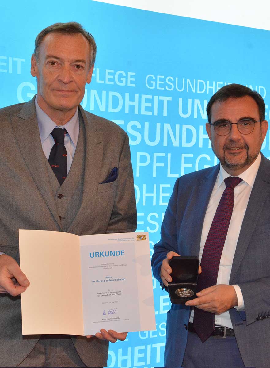 Dr. Martin Schubert bei der Verleihung der Bayerischen Staatsmedaille für Verdienste um Gesundheit und Pflege