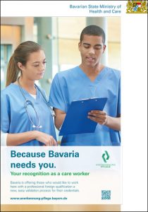 Plakat "Weil Bayern Sie braucht. Ihre Anerkennung als Pflegefachkraft", englisch